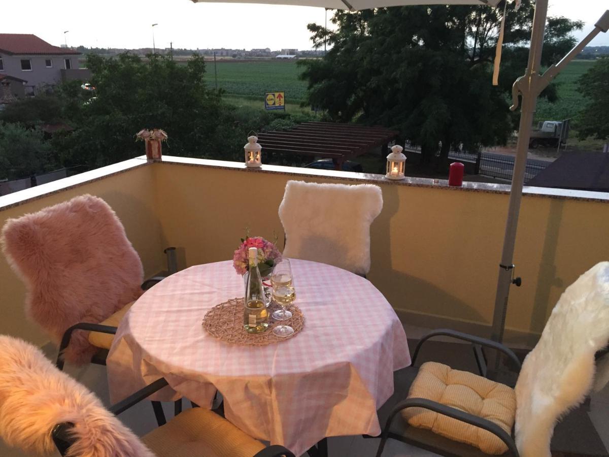 Remi Apartment Умаг Екстериор снимка